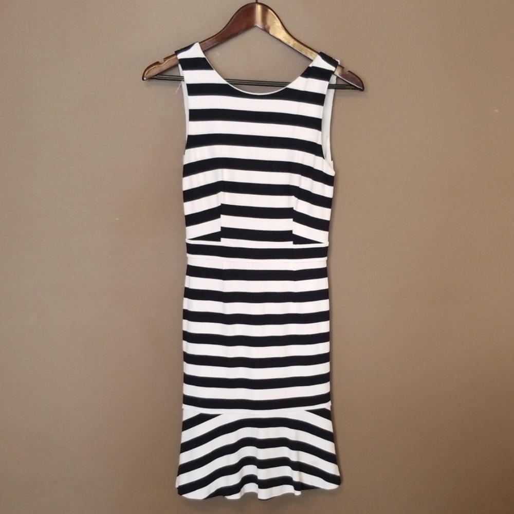 Banana Republic ruffle bottom dress